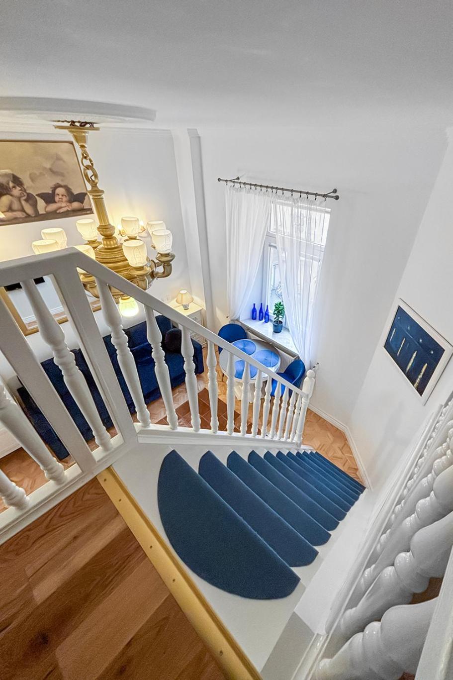 Апартаменти Beautiful Flat. Great Location. *