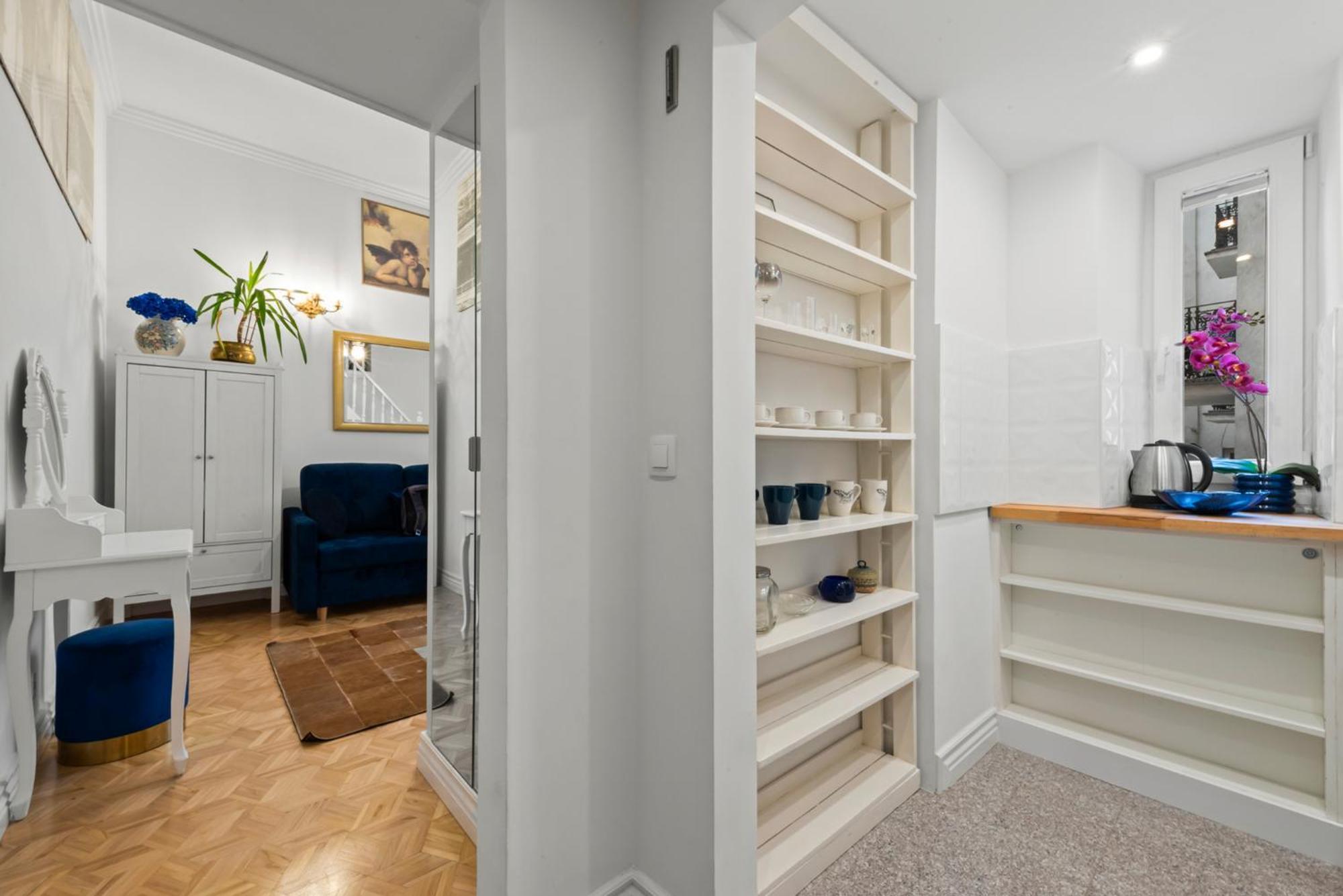 Апартаменти Beautiful Flat. Great Location. *
