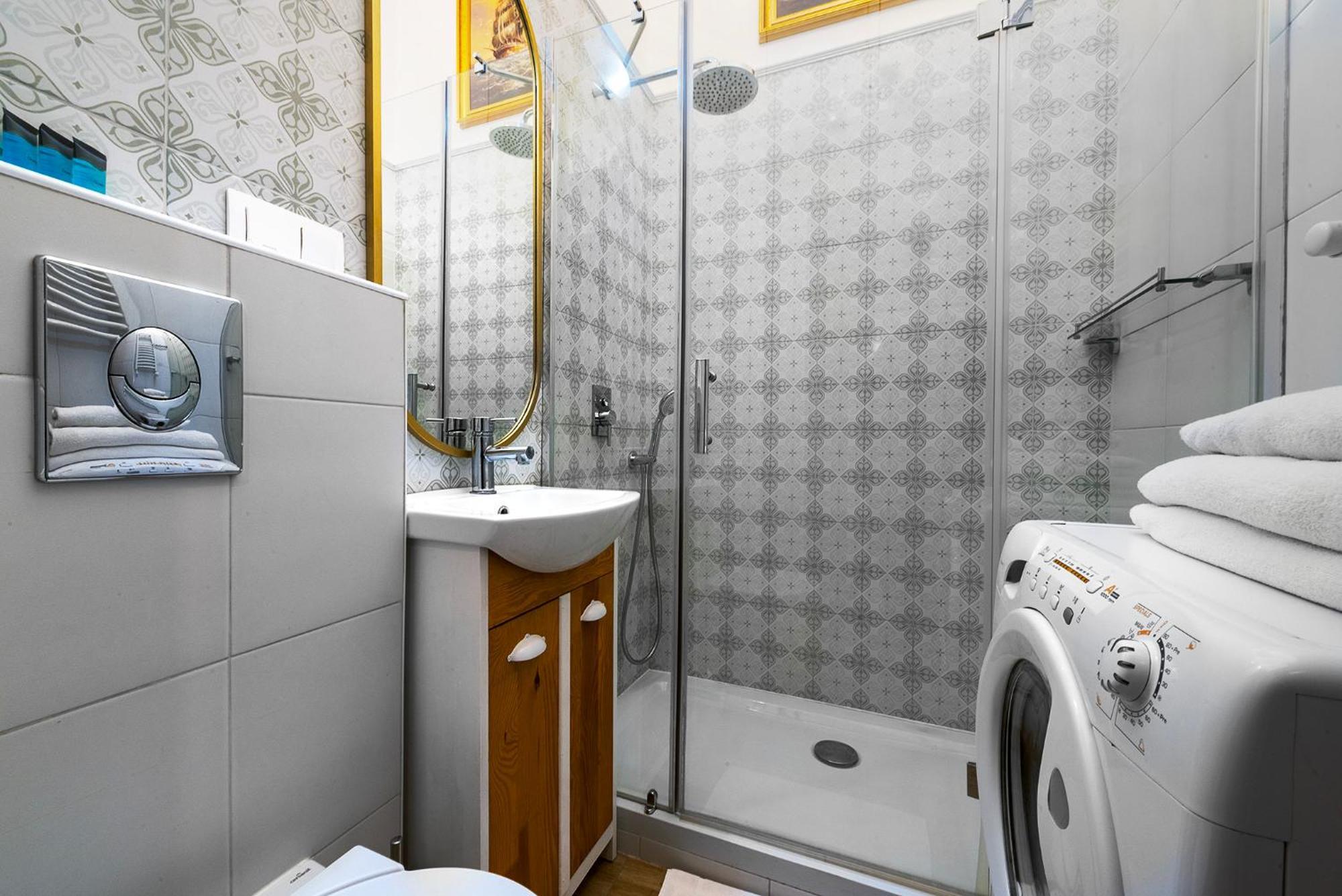Beautiful Flat. Great Location. Апартаменти